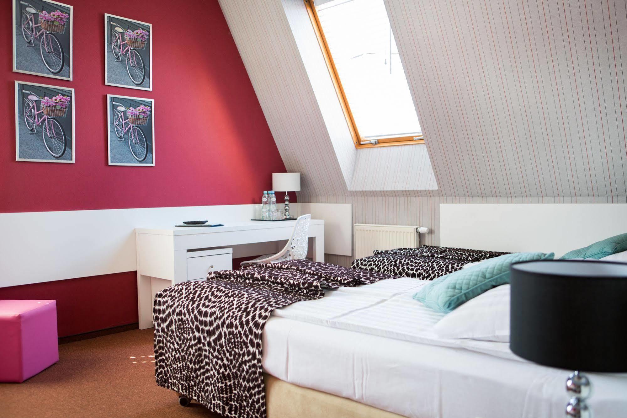 Na Rogatce Aparthotel Lublin Exterior foto